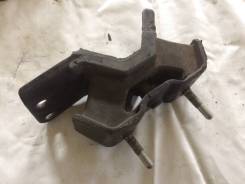 Подушка коробки передач. Toyota: Scepter, Camry Gracia, Mark II Wagon Qualis, Camry, Solara, Mark II Двигатели: 5SFE, 3SFE, 5SFNE