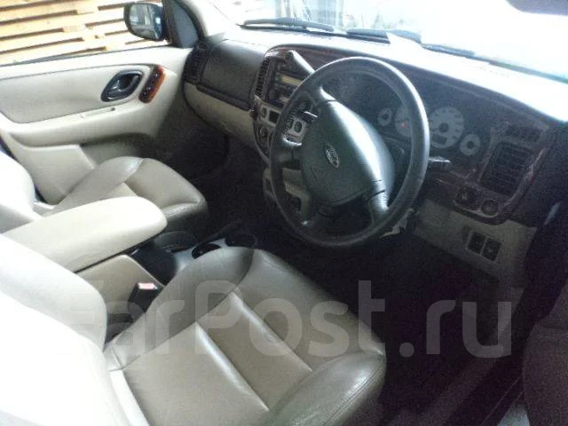 Ford Escape ����