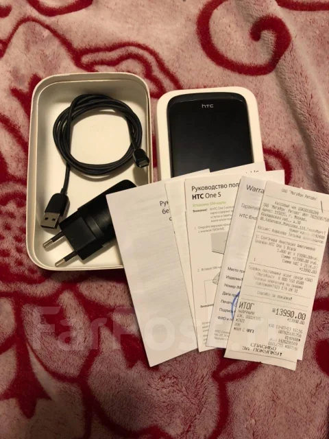 HTC One S. �/� ����