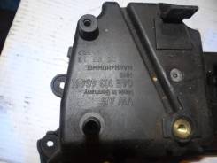 Маслоотражатель. Audi A1, 8X1, 8XA Audi S3, 8V1, 8VA, 8VS Audi A3, 8V1, 8V7, 8VA, 8VS Audi Q3, 8UB Двигатели: AGB, BSE, BSF, CAVG, CAXA, CAYB, CAYC, C...