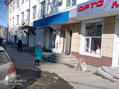 Торговое помещение на первой речке. Первая линия. 90 кв. м., проспект Партизанский 37, р-н Первая речка. Дом снаружи