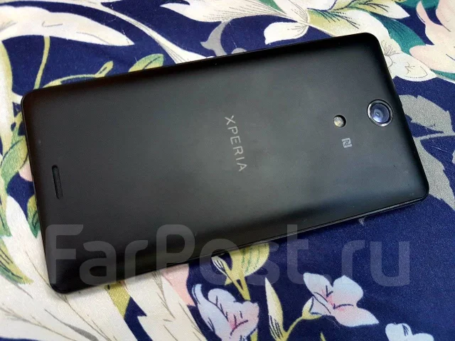 Sony Xperia ZR. �/� ����