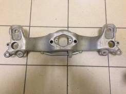 Кронштейн кпп. Audi A4, 8EC, 8ED, 8H7, 8HE, 8K2, 8K5, B7 Двигатели: ALT, ALZ, AUK, BBJ, BDG, BFB, BGB, BKN, BLB, BPG, BRE, BWE, BWT, CABA, CABB, CAEA...
