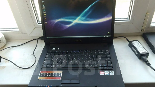 Samsung R60 Plus. 15.4", 2����, ��� 2048 ��, WiFi: 1 ����