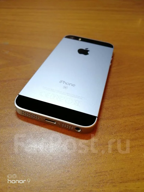 Apple iPhone SE. �/� ����