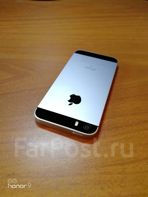 Apple iPhone SE. �/� ����