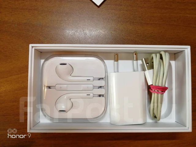 Apple iPhone SE. �/� ����