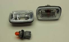 Поворотник на крыло (повторитель) Toyota Hilux Pick Up 20-237