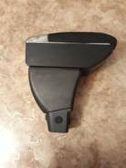 Подлокотники. Toyota ist, NCP60, NCP61, NCP65 Двигатели: 1NZFE, 2NZFE