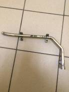 Трубка. Audi A4, 8E2, 8E5, 8EC, 8ED, B7 Audi S4, 8E2, 8E5, 8EC, 8ED Двигатели: AKE, ALT, ALZ, AMB, AMM, ASB, ASN, AUK, AVB, AVF, AVJ, AVK, AWA, AWX, A...