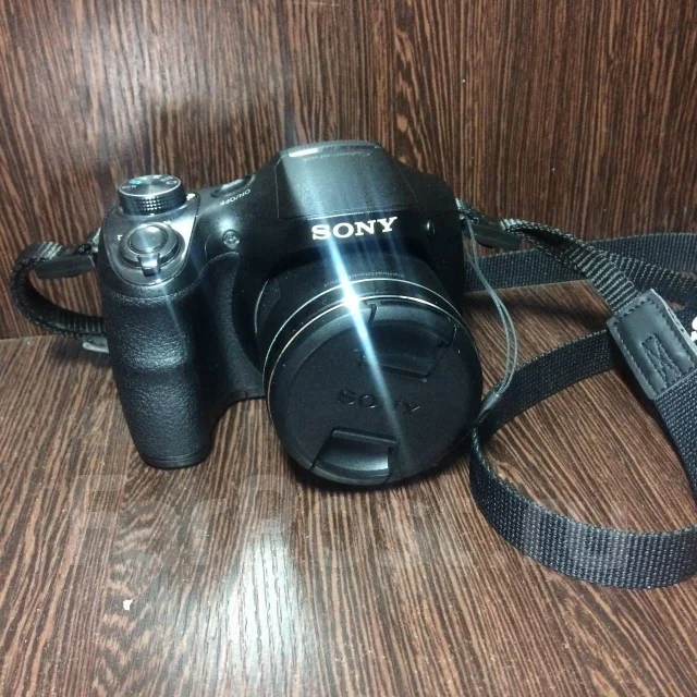 Sony Cyber-shot DSC-H300. 20 � ����� ��, ���: 14� � ����� ����