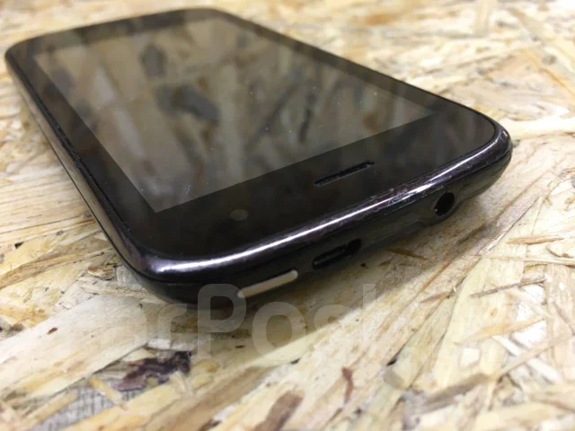 Fly IQ442 Miracle. �/� ����