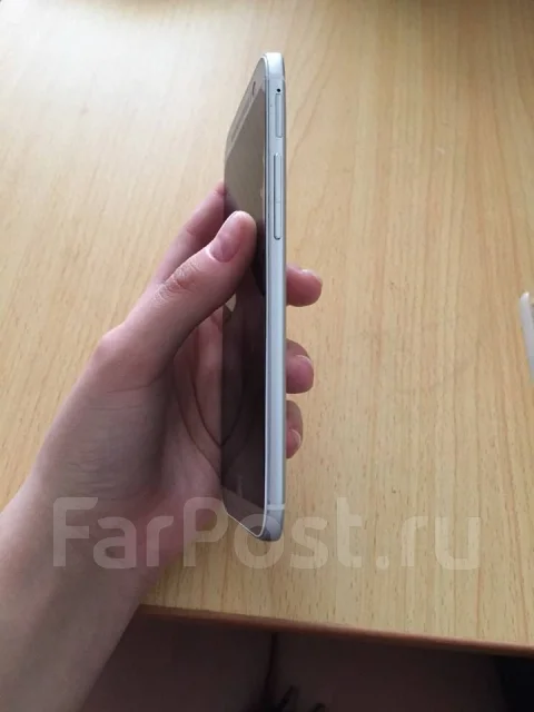 HTC One M8. �/� ����