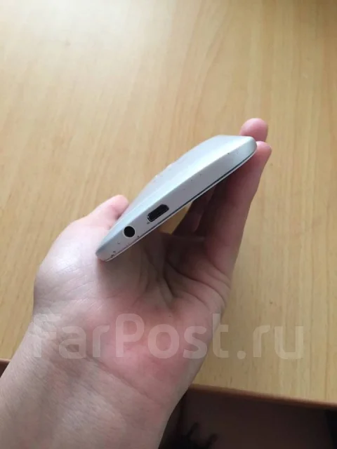 HTC One M8. �/� ����