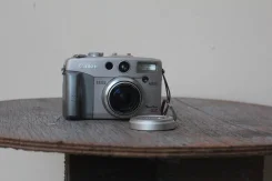 Canon PowerShot G2. 4 - 4.9 ��, ���: 3� ����