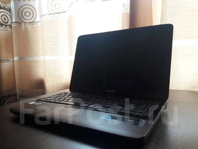 Samsung R540. 15.6", ��� 4 ��, ���� 500���, WiFi: 1, Bluetooth: 1 ����