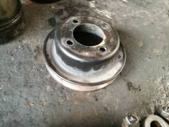 Шкив помпы. Mazda Titan