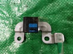Датчик airbag. Toyota Windom, MCV20, MCV21 Toyota Camry Gracia, MCV21, MCV21W, MCV25, MCV25W, SXV20, SXV20W, SXV25, SXV25W Toyota Mark II Wagon Qualis...