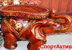 Статуэтки, фигурки.