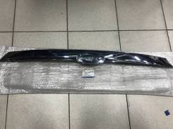Ручка багажника. Ford Focus, CB4 Двигатели: AODA, AODB, ASDA, ASDB, HWDA, HWDB, KKDA, KKDB, QQDB, SHDA, SHDB, SHDC, SIDA