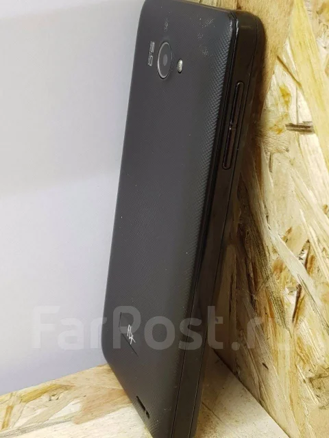 Fly IQ4403 Energie 3. �/�, Dual-SIM ����