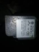 Блок управления airbag. Volkswagen Bora, 1J2, 1J6 Volkswagen Golf, 1J1, 1J5 Volkswagen Polo, 6N2 Skoda Octavia Audi A3 Seat Toledo Seat Leon Двигатели...