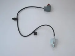 ������ ��������� Mazda 3 Axela Familia 323 Demio 626. �������� ����� ZJ01-18-921 ����