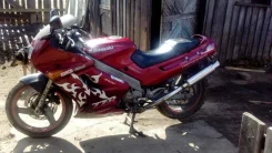 Kawasaki ZZR 250 ����