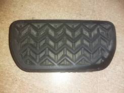 Накладка педали тормоза 4712152010 резиновая Toyota Avensis 2 (T250)