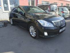 Toyota Crown. С водителем