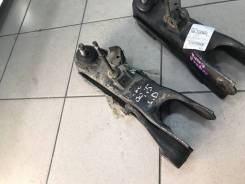 Рычаг, тяга подвески. Nissan: Urvan, Caravan, NV350 Caravan, Atlas, King Van, Homy Двигатели: TD23, TD25, Z20S, Z24I, DX, KA20DE, KA24DE, LD20T, NA20S...