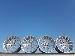 Seiken. 9.5/8.5x20", 5x120, ET18/18 ����