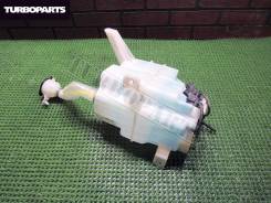 Бачок стеклоомывателя. Toyota Prius a, ZVW40, ZVW40W, ZVW41, ZVW41W Toyota Prius v, ZVW40, ZVW41 Toyota Prius, ZVW30, ZVW30L, ZVW35, ZVW40 Двигатели...
