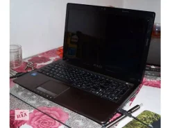 Asus K53SC. 2,4����, ��� 8 ��, ���� 1 000���, WiFi, Bluetooth, ����������� �� 2��. ����