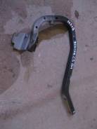 Крепление крышки багажника. Mitsubishi Lancer Cedia, CS2A, CS5A, CS5AR, CS5AZ, CS6A, CT9A Mitsubishi Lancer, CS1A, CS2A, CS3A, CS5A, CS5AR, CS5AZ, CS6...
