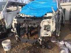 Рамка радиатора. Nissan Elgrand, NE51