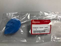Крышка бачка стеклоомывателя. Honda Jazz Honda Fit, GD3, GD4, GD1, GD2 Двигатели: L12A1, L12A3, L12A4, L13A1, L13A2, L13A5, L13A6, L15A1
