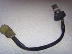 Реостат печки. Toyota: Lite Ace, Land Cruiser, Town Ace, Master Ace Surf, Model-F, Van Двигатели: 2C, 2Y, 2YC, 3Y, 3YC, 4YEC, 2H, 3F, 1C, 1YJ, 2CT, 2Y...