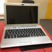 Sony VAIO. 1 600,0����, ��� 6 ��, ���� 320���, WiFi, Bluetooth, ����������� �� 1��.