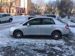Nissan Tiida Latio. Без водителя