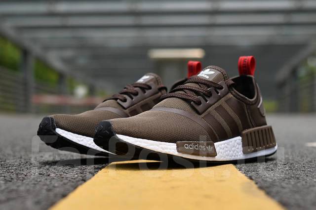 Adidas NMD R1 40 . 3 590