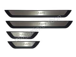 Накладка на порог. Toyota C-HR, NGX10, NGX50, ZYX10 Двигатели: 2ZRFXE, 3ZRFAE, 8NRFTS