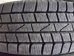 Hankook Winter i*Cept IZ W606. Всесезонные, 2014 год, износ: 5%, 2 шт