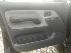 Обшивка двери. Toyota Land Cruiser Prado, KDJ90, KDJ90W, KZJ90, KZJ90W, RZJ90, RZJ90W, VZJ90, VZJ90W, КZJ90 Двигатели: 1KDFTV, 1KZTE, 3RZFE, 5VZFE