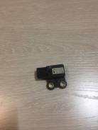 Датчик ускорения. Mitsubishi: L200, Lancer Cedia, Aspire, Minicab, Toppo BJ Wide, Toppo BJ, RVR, Legnum, Chariot, Town Box Wide, Town Box, Airtrek, Pa...
