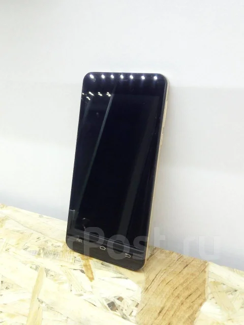 DEXP Ixion E350 Soul 3. �/�, Dual-SIM ����