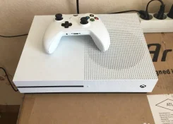 Microsoft Xbox One S ����