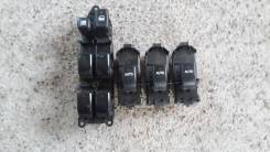 Кнопка стеклоподъемника. Toyota Ipsum, ACM21, ACM21W, ACM26, ACM26W Toyota Voxy, AZR60, AZR60G, AZR65, AZR65G Toyota Noah, AZR60, AZR60G, AZR65, AZR65...