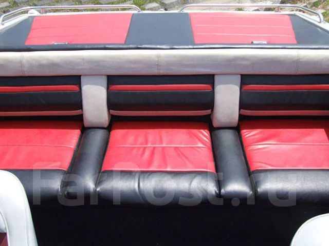 Maxum. 1992 ���, ����� 7,32��., ��������� ������������, 330��.�., ������. ��� ����� �� ������������ ����