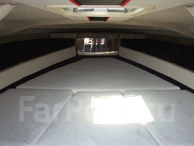 Maxum. 1992 ���, ����� 7,32��., ��������� ������������, 330��.�., ������. ��� ����� �� ������������ ����
